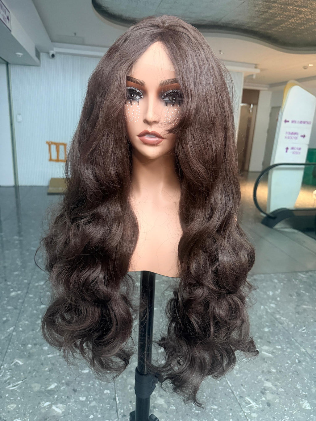 Brown bouncy curl