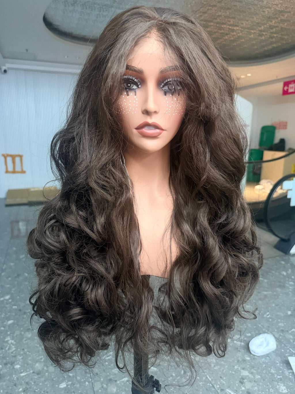 Brown bouncy curl